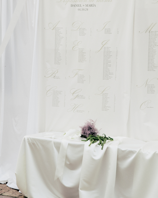 A Designer's Garden Wedding in the Heart of Valencia