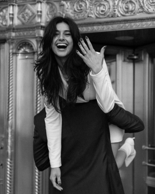 Just Got Engaged? Here's 8 Essential Steps to Do Next