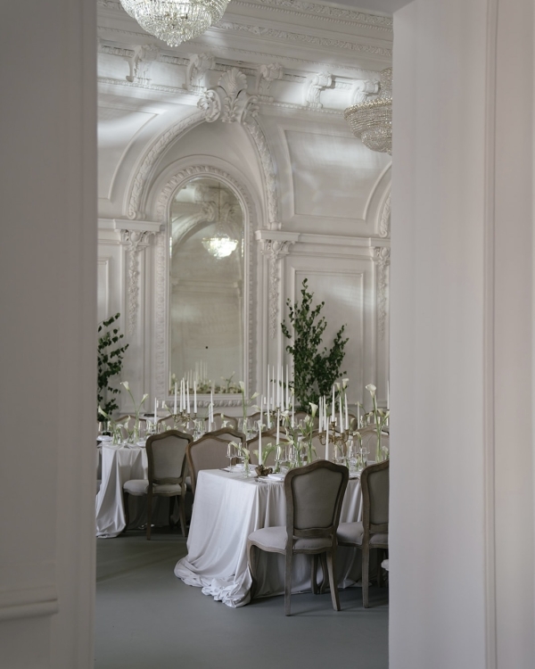 An Elegant Vintage-Style Wedding in a Historic Mansion