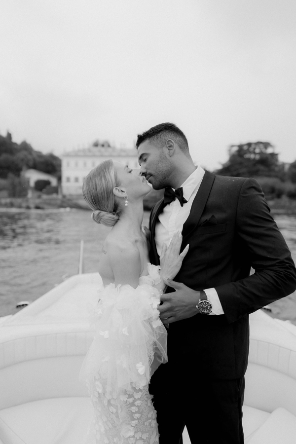 Photographers Beige and Wine