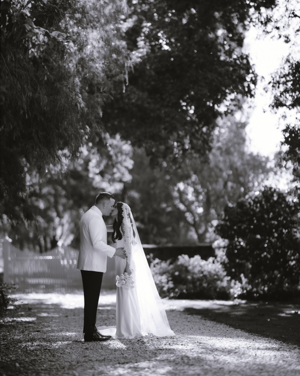 An Intimate & Enchanting Wedding Amongst the Rutherglen Vineyards