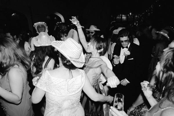 Photographers Eden Xuân