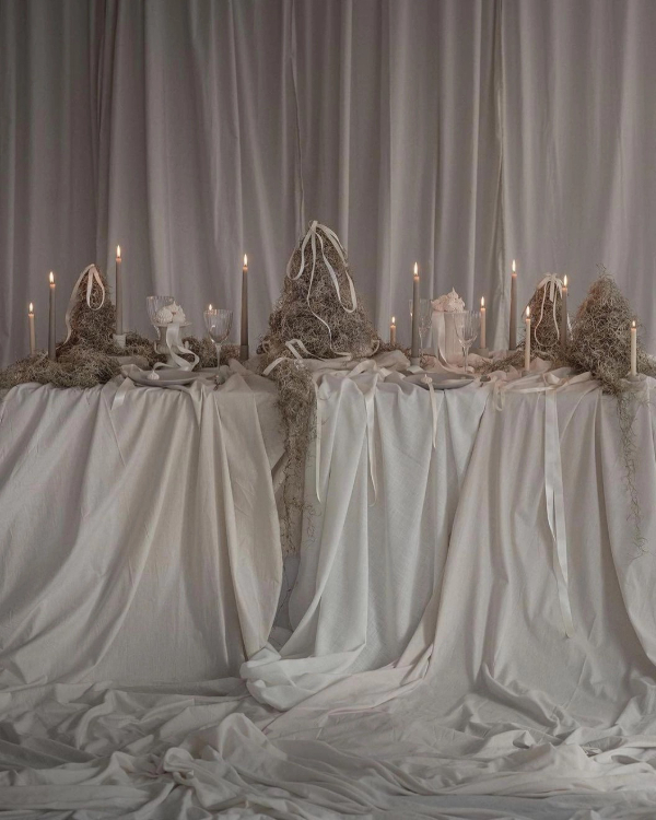 40 Tablescape Design Ideas for Your Winter Wedding