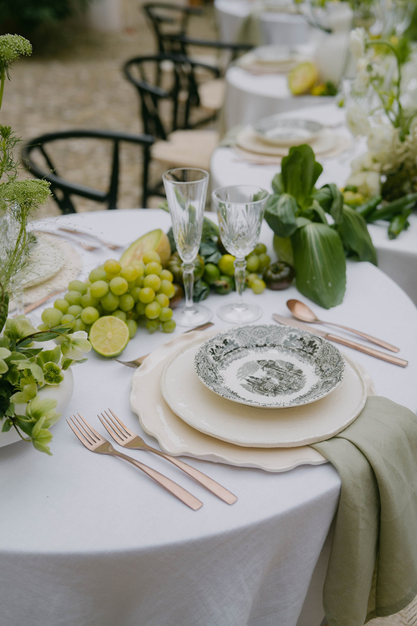 Photographers Beige and Wine