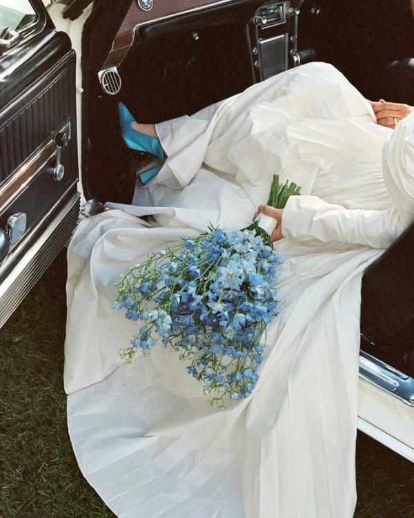 40 Colorful Shoes & Accessories to Brighten Your Bridal Look