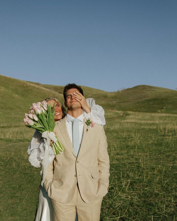 The Pros & Cons of a First Look