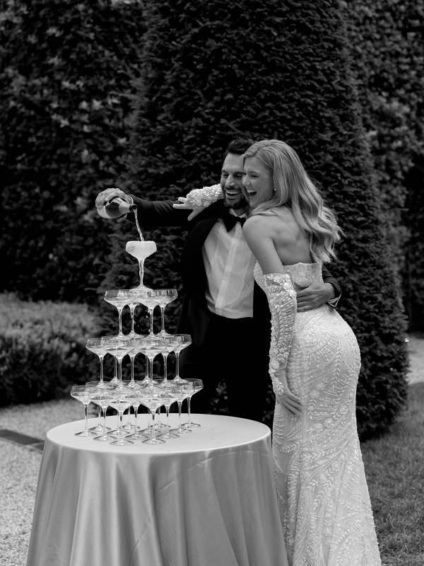 Photographers Beige and Wine