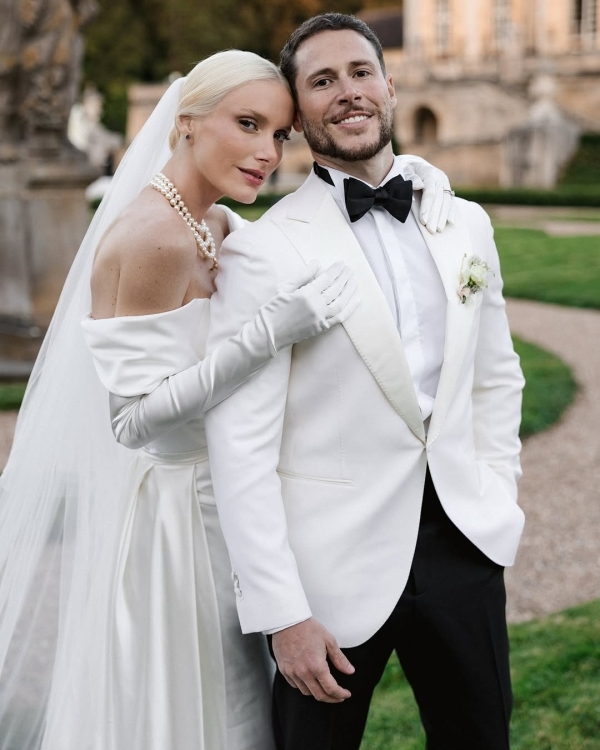 9 Best Wedding Photographers in France | French Luxury Photographers | Photography in Paris | Famous, Professional