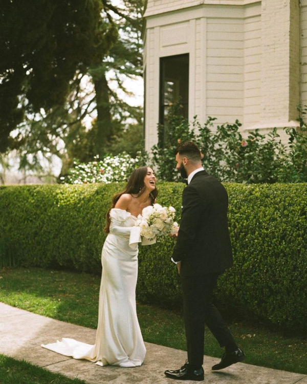 The Pros & Cons of a First Look