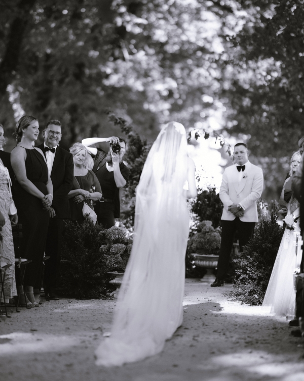 An Intimate & Enchanting Wedding Amongst the Rutherglen Vineyards