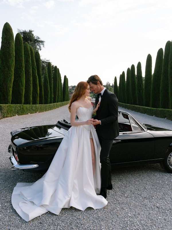 Photographers Beige and Wine