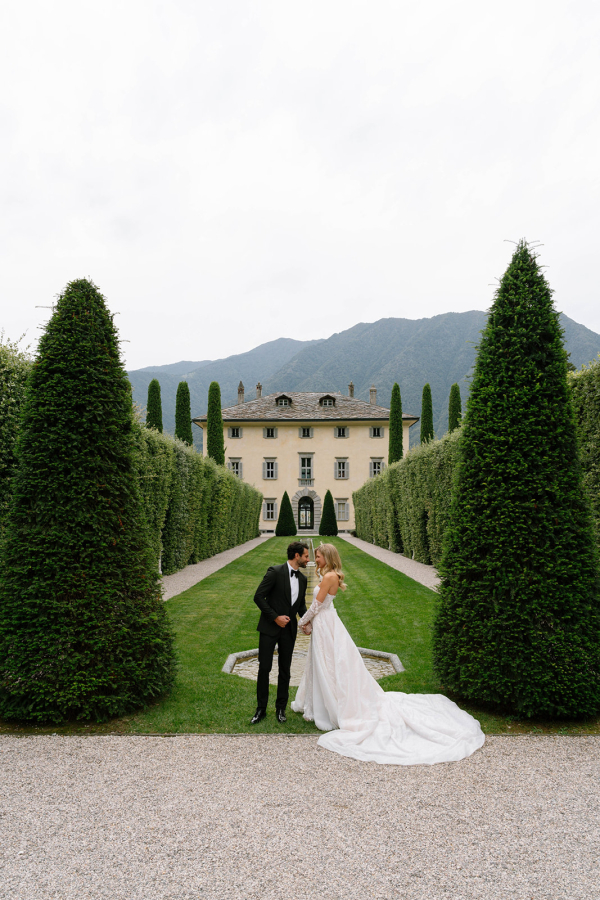 Photographers Beige and Wine