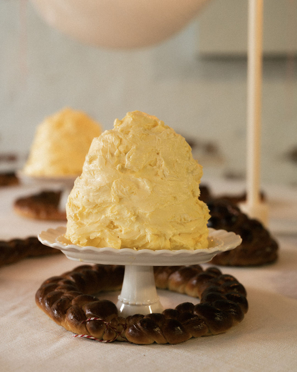 A Dreamy Tablescape Unveiled