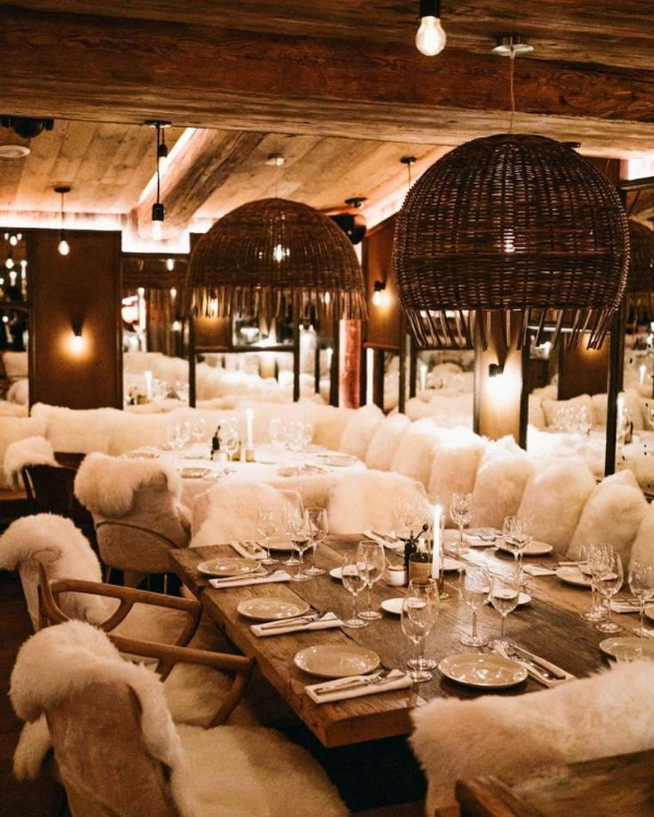 40 Tablescape Design Ideas for Your Winter Wedding