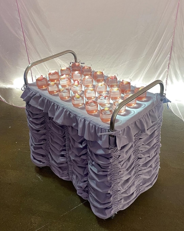 40 Trendy Serving Ideas for Your Wedding Cocktails