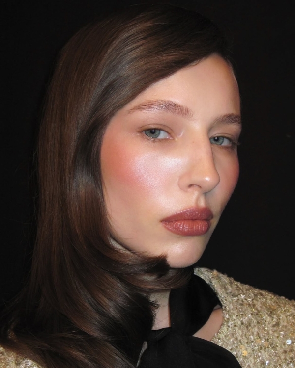 The Bridal Beauty Emergency Kit | 10 Bridal Beauty Essential: From Setting Spray to Sewing Kit