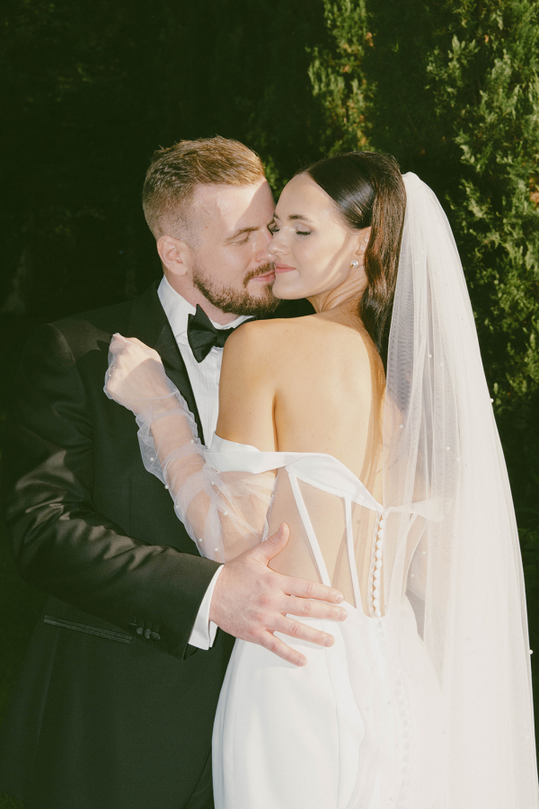 Photographers Beige and Wine