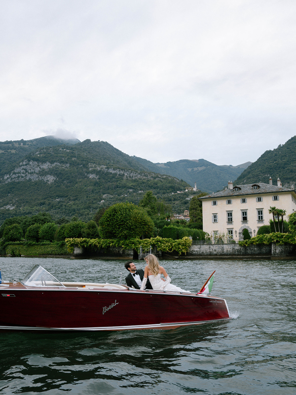 Photographers Beige and Wine