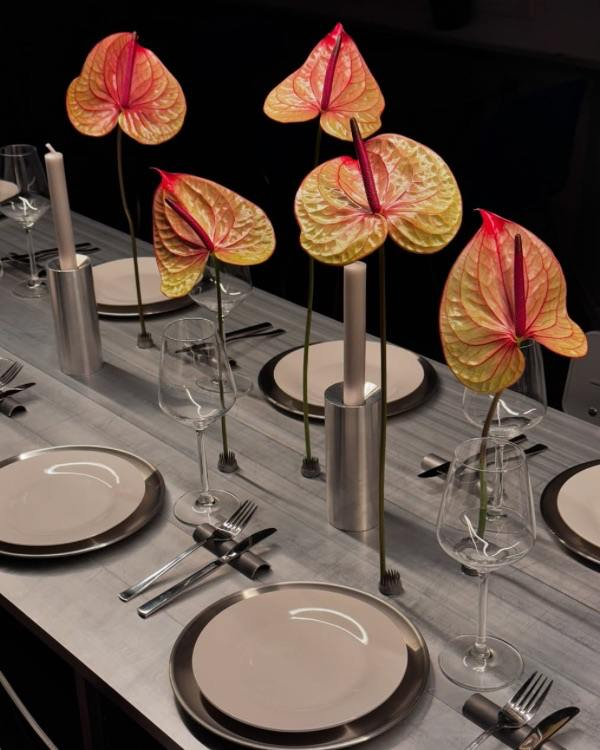 10 Flower Varieties Trending for 2025 Weddings