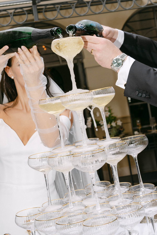 Photographers Beige and Wine