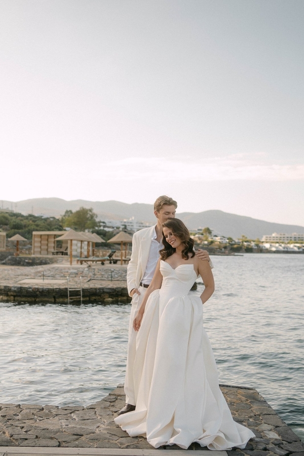 Photographers Beige and Wine