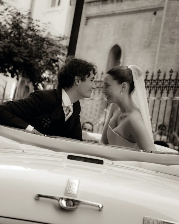 9 Months Until 'I Do'? Here’s a Comprehensive Checklist of Everything to Get Done