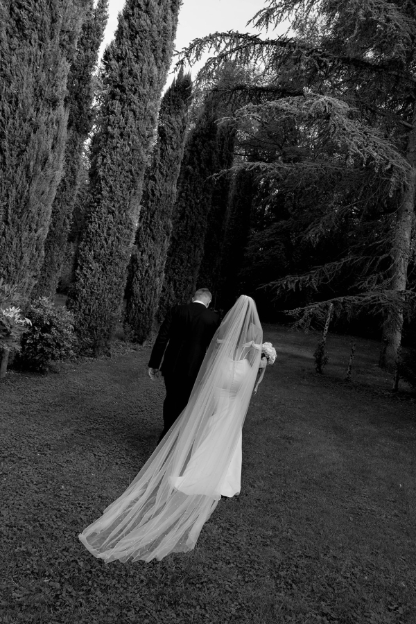 Photographers Beige and Wine