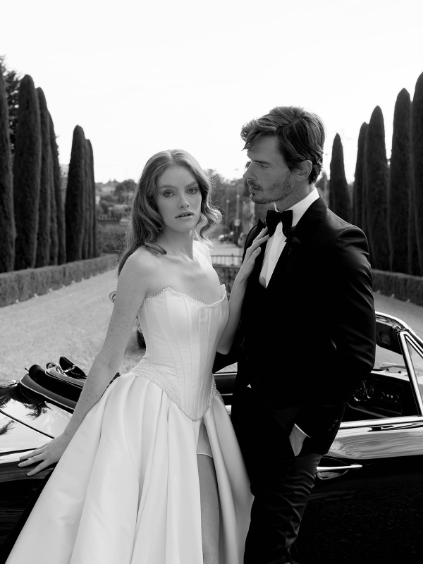 Photographers Beige and Wine