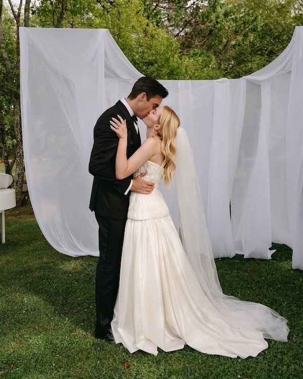 A Dreamy Château Wedding in France's Bordeaux Countryside