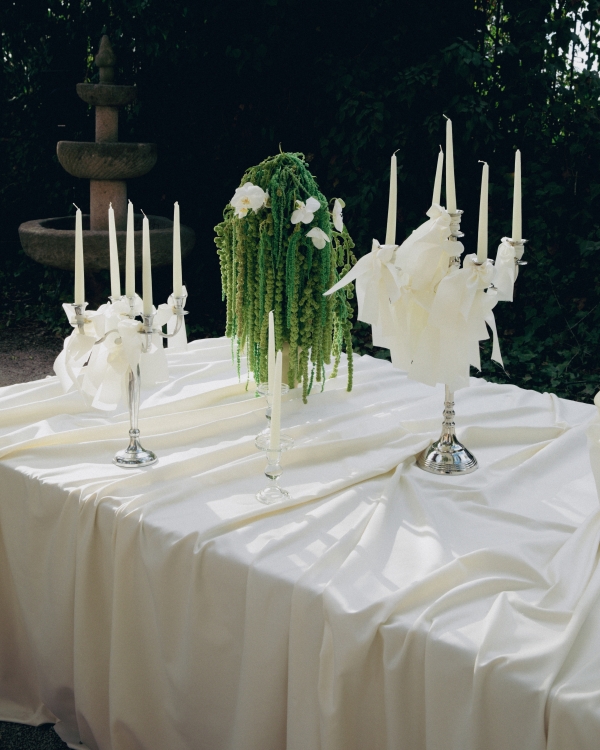 A Designer's Garden Wedding in the Heart of Valencia