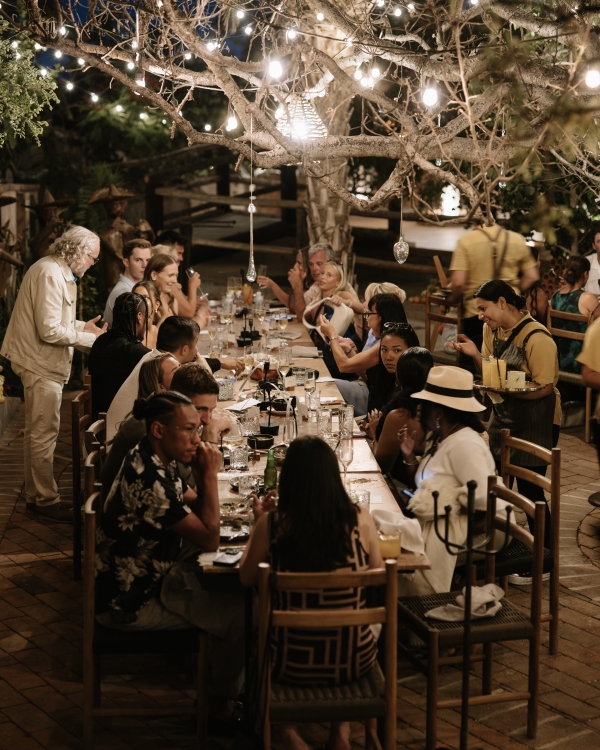 A Sculptural Golden Hour Wedding Along the Cliffs of Cabo