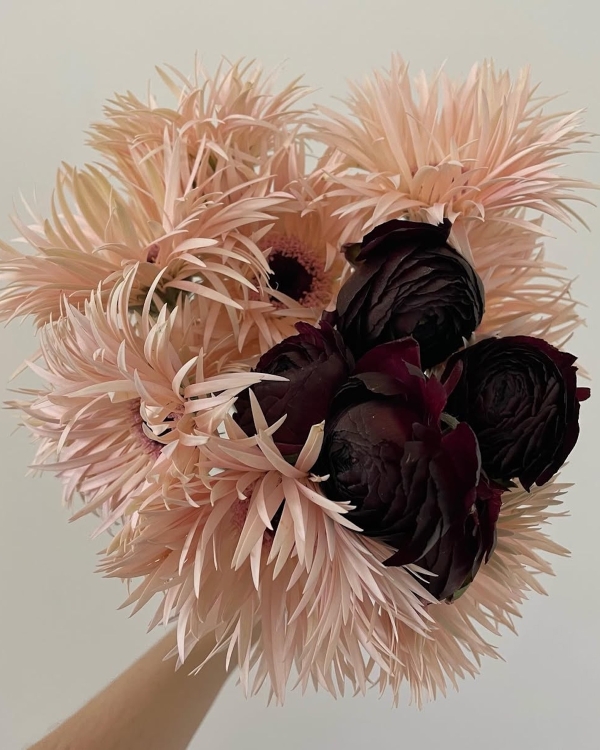 10 Flower Varieties Trending for 2026 Weddings