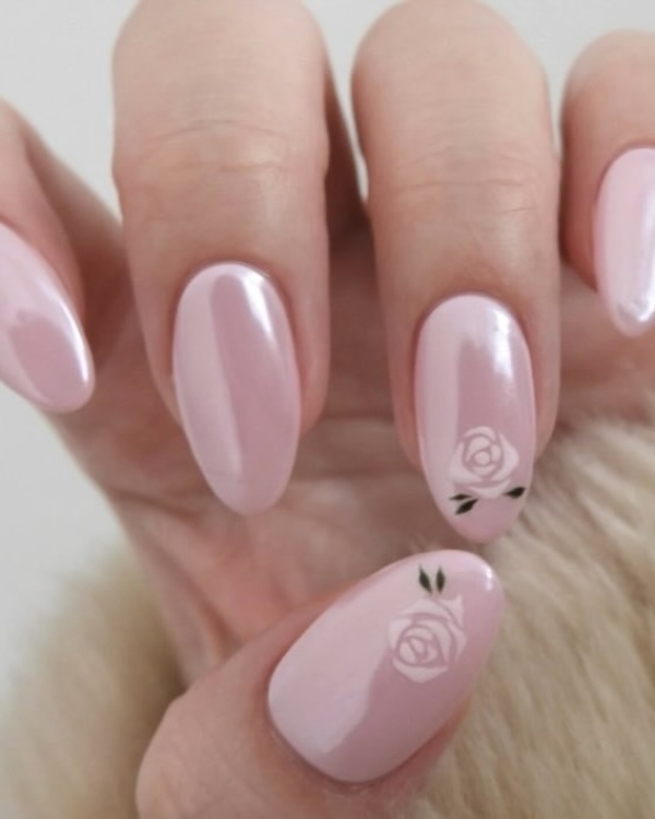 30 Chic Valentine's Day Nail Ideas