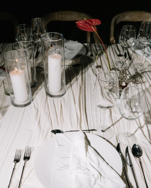 A Sculptural Golden Hour Wedding Along the Cliffs of Cabo
