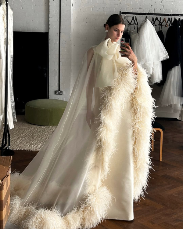 9 Chic Ways to Style Your Bridal Dress for a Winter Wedding