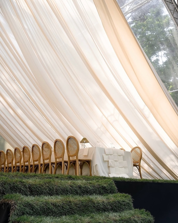 40 Creative Reception Table Layouts for Every Wedding Style