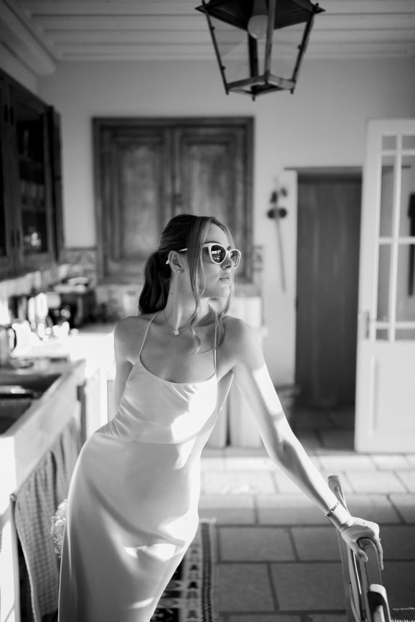 Photographers White on Black Studio