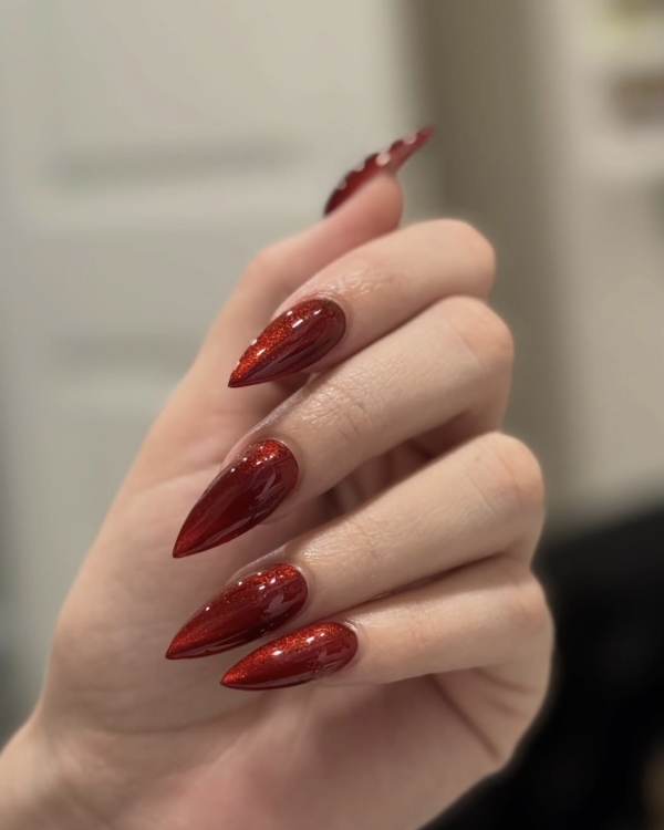 30 Chic Valentine's Day Nail Ideas