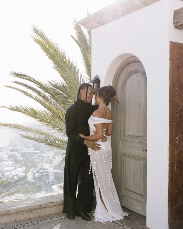 A Sculptural Golden Hour Wedding Along the Cliffs of Cabo