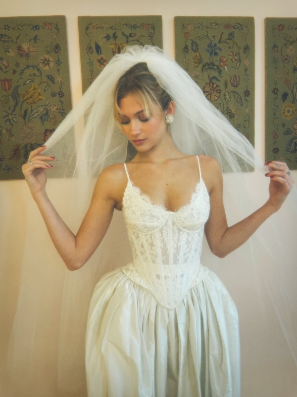 35 Lace Bridal Dresses from the Fall 2026 Collections