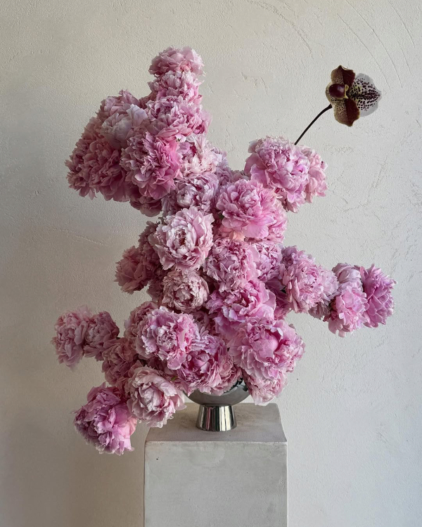 10 Flower Varieties Trending for 2026 Weddings