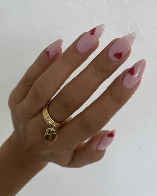 30 Chic Valentine's Day Nail Ideas