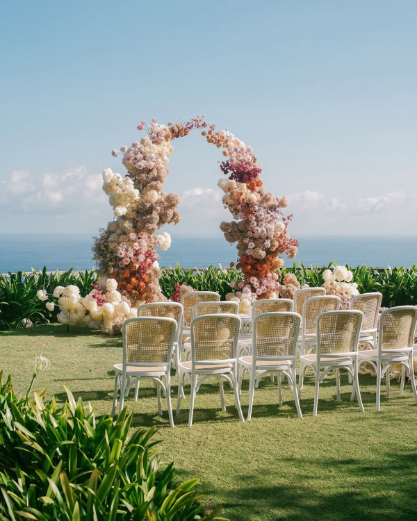 30 Wedding Arch Ideas for a Picture-Perfect Ceremony in 2025