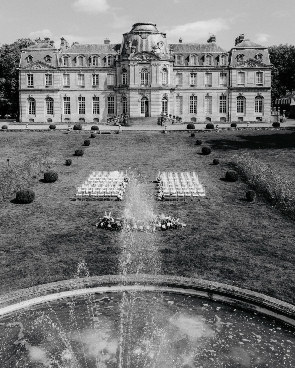An Intimate Parisian Wedding Amidst an Elegant Château Garden