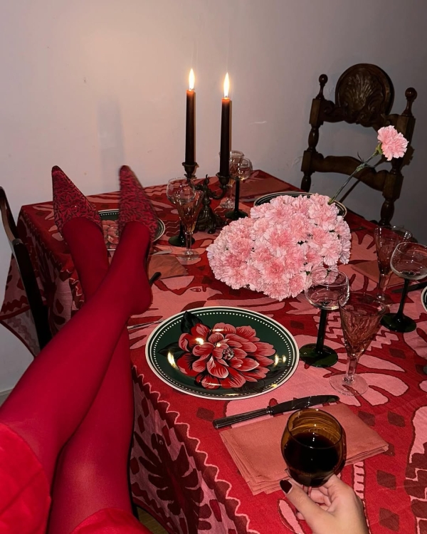 Plan the Perfect Galentine’s Day: 30 Chic Food, Drink, and Decor Ideas