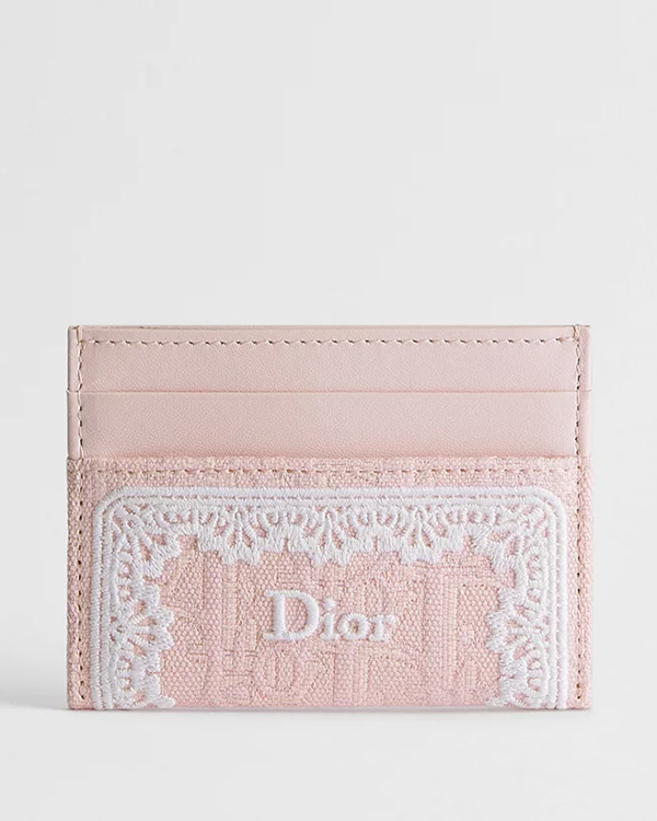 30 Thoughtful Valentine’s Day Gifts That Are Anything but Flowers