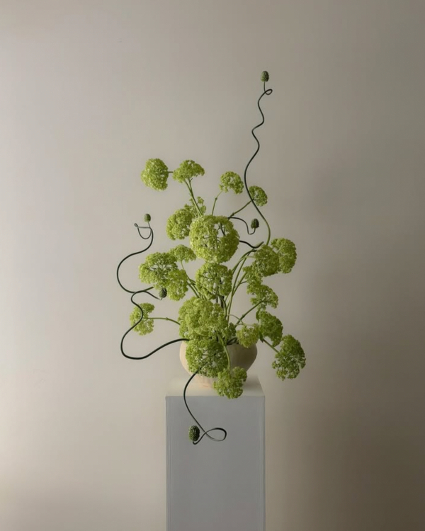 35 Ikebana-Inspired Floral Arrangements to Elevate Your Wedding