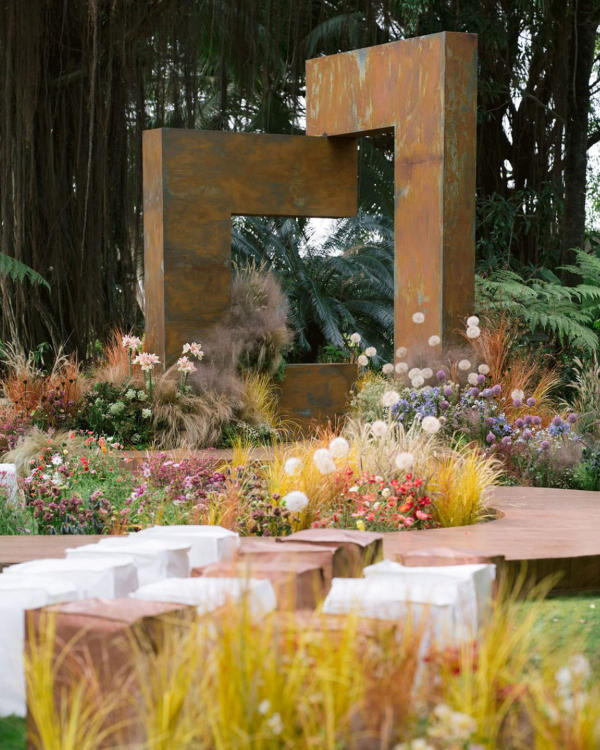 30 Wedding Arch Ideas for a Picture-Perfect Ceremony in 2025