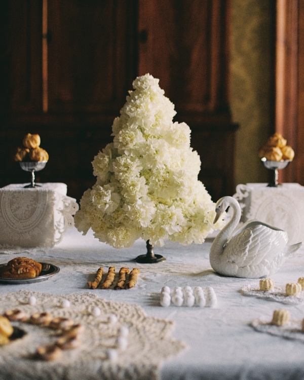 Plan the Perfect Galentine’s Day: 30 Chic Food, Drink, and Decor Ideas