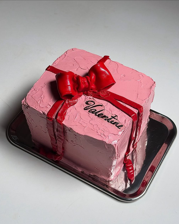 Plan the Perfect Galentine’s Day: 30 Chic Food, Drink, and Decor Ideas